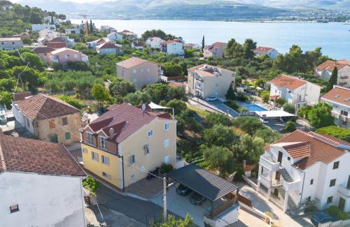 Arbanija Apartamento | Apartments Belmat