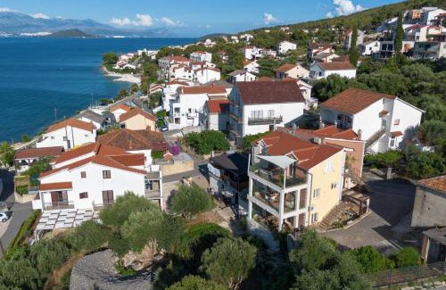 Arbanija Apartamento | Apartments Belmat