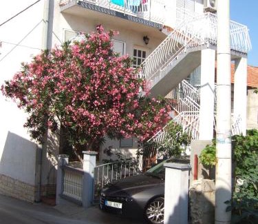 Pakostane Apartamento | Apartments Bibijana