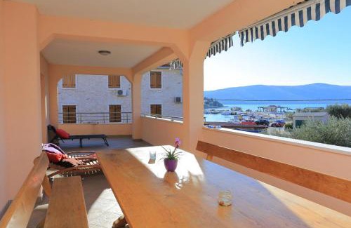 Seget Vranjica Apartamento | Apartments by the sea Seget Vranjica, Trogir - 17989