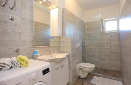 Seget Vranjica Apartamento | Apartments by the sea Seget Vranjica, Trogir - 17989