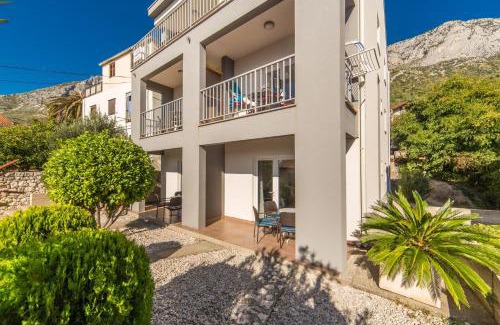 Brist Apartamento | Apartments by the sea Brist, Makarska - 11078