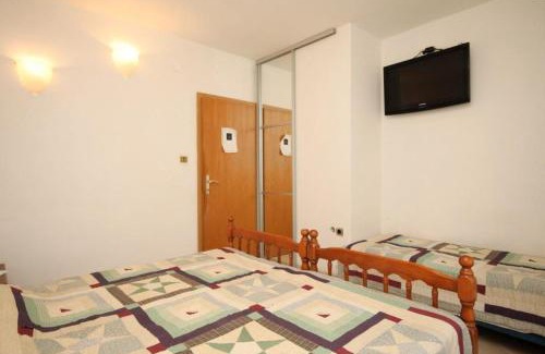 Sveti Jakov Apartamento | Apartments by the sea Cove Merascica, Cres - 8071