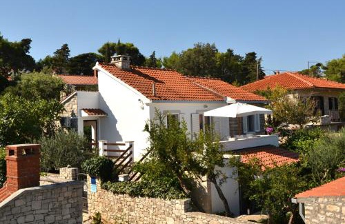 Splitska Apartamento | Apartments by the sea Splitska, Brac - 11300