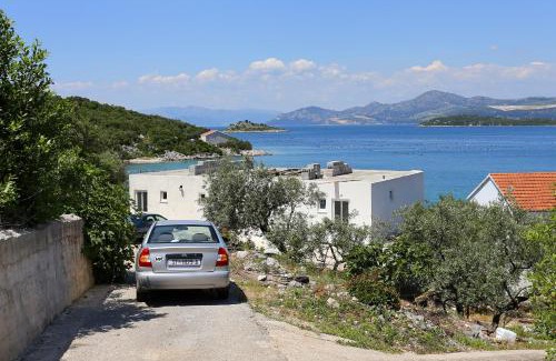 Putnikovic Apartamento | Apartments by the sea Zuronja, Peljesac - 10137