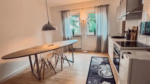 Bettenhausen Apartamento | Apartments Cassel - mit Smart TV und Parkplätzen - für Singles, Paare, Familien und Gruppen