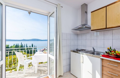 Krucica Apartamento | Apartamentos Cypress Sea Cove - Apartamento Estudio Confort con balcón y vistas al mar (A1)