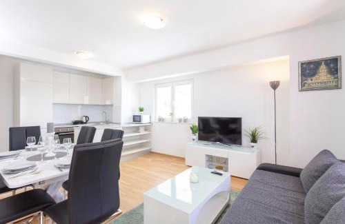 Makarska Apartamento | Apartments Dora