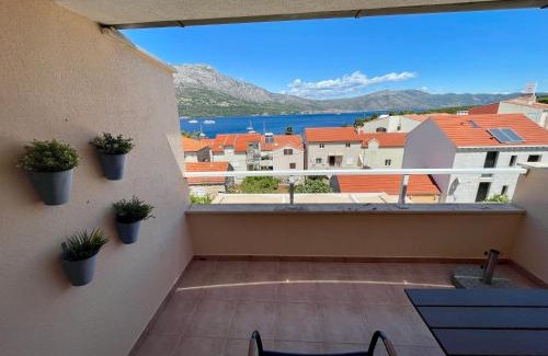 Cove Tri Zala (Zrnovo) Apartamento | Apartments Filippi