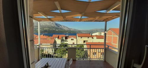 Cove Tri Zala (Zrnovo) Apartamento | Apartments Filippi