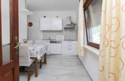 Zavalatica Apartamento | Apartments First row (97721-A1) - Zavalatica