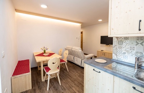 Ukanc Apartamento | Apartments Goldhorn Kingdom - Two-Bedroom Apartment with Balcony (A)