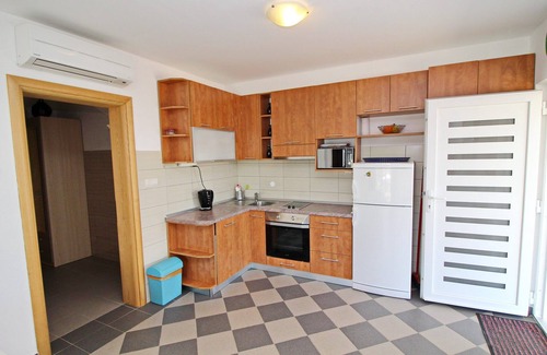 Drace Apartamento | Apartments Gusti - Studio Apartment with Terrace and Sea View