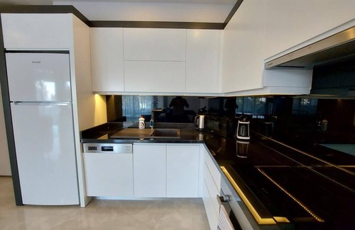 Seki Apartamento | Apartments in Alania on the first line, sea and mountain view