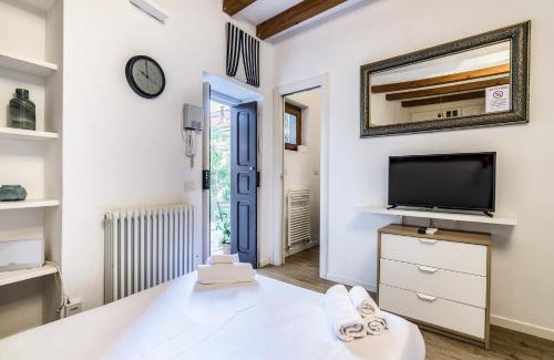 Porta Genova Apartamento | Secret Navigli Suite