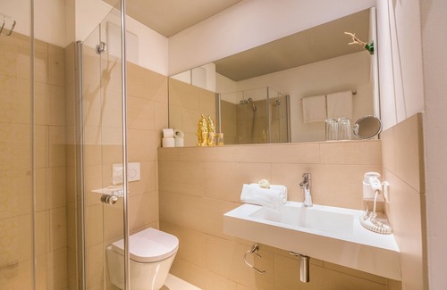 Altstadt Apartamento | ¡Apartamentos en el casco antiguo de Salzburgo con piscina! ¡A solo 600 metros del Festspielhaus! R2