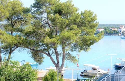 Loviste Apartamento | Apartments Indira