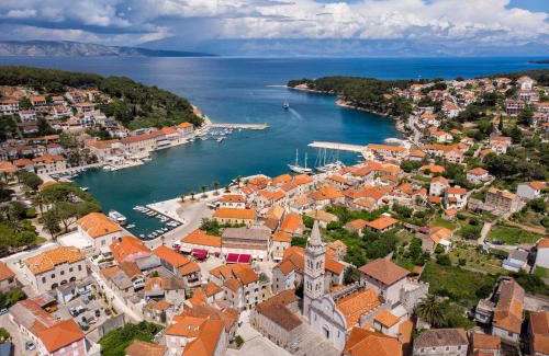 Island Hvar Apartamento | Apartments Jaksa