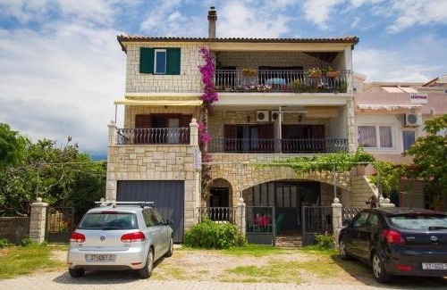 Sucuraj Apartamento | Apartments Juri