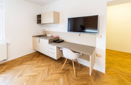 Ljubljana Apartamento | Apartments Kamr'ca - room 2 & 5 with private bathroom