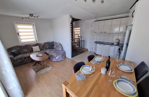 Kastel Gomilica Apartamento | Apartments Kastilac with sea view