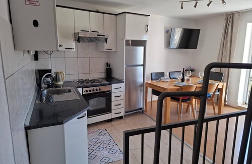 Kastel Gomilica Apartamento | Apartments Kastilac with sea view