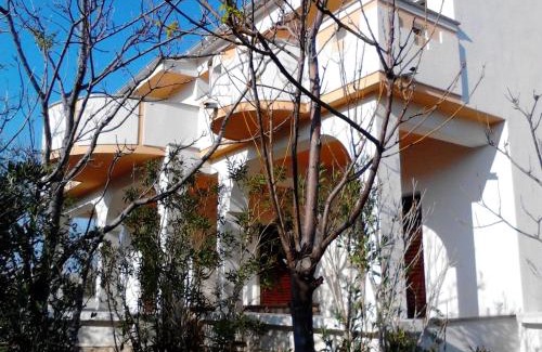 Pag Apartamento | Apartments Krešimir beauty with shadow trees and parking place