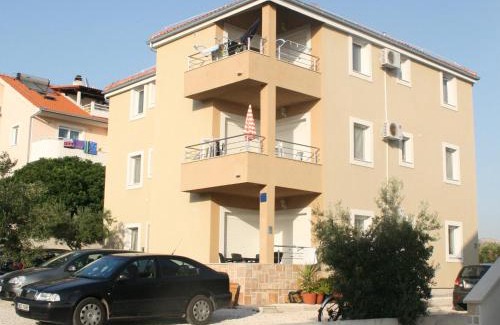 Cove Makarac (Milna) Apartamento | Apartments Kristina