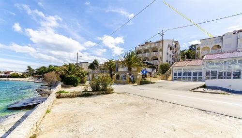 Arbanija Apartamento | Apartments Krusica