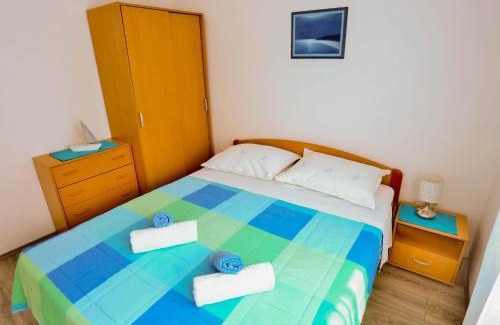 Sutivan Apartamento | Apartments Lenka - One Bedroom Apartment with Balcony and garden View A1