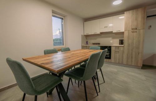 Ormoz Apartamento | Apartments LESKOVAR
