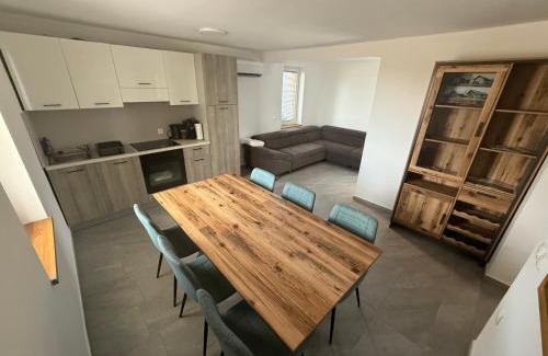 Ormoz Apartamento | Apartments LESKOVAR