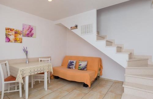 Lozica Apartamento | Apartments Lovro - Duplex One Bedroom Apartment with Terrace and Partial Sea View 1