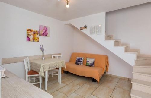 Lozica Apartamento | Apartments Lovro - Duplex One Bedroom Apartment with Terrace and Partial Sea View 1