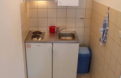 Lozica Apartamento | Apartments Lozica - Comfort Studio Apartment with Terrace and Sea View