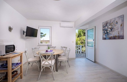 Cesarica Apartamento | Apartmani Matea con piscina infinita