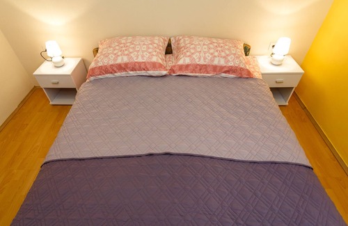 Baska Apartamento | Apartamento de cuatro estrellas con vistas al mar y piscina