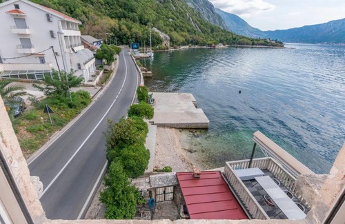 Ljuta Apartamento | Apartments Mir i dobro