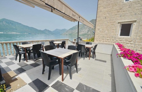 Ljuta Apartamento | Apartments Mir i dobro