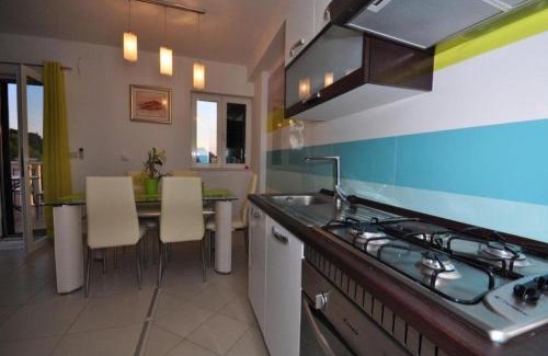 Prvic Luka Apartamento | Apartments Njoko