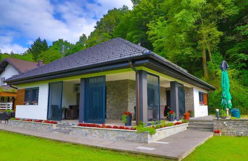 Bihac Apartamento | Apartments Oeneus
