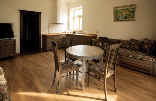 Maskavas Forstate Apartamento | Apartments of Vilhelm w/parking by Daugava Promenade, close to Old Town