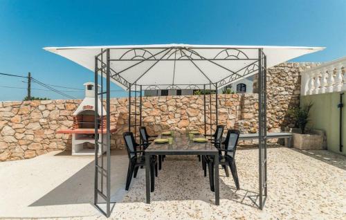 Banj Apartamento | Apartments Old grandfather's house