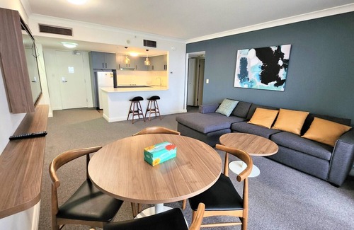 Chatswood Apartamento | Apartments on Brown with parking