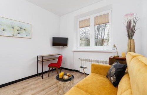 Nowa Huta Apartamento | Apartments Osiedle Szkolne Cracow by Noclegi Renters