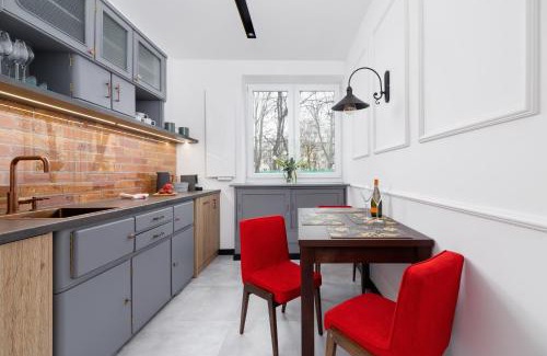 Nowa Huta Apartamento | Apartments Osiedle Szkolne Cracow by Noclegi Renters