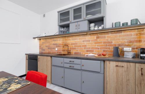 Nowa Huta Apartamento | Apartments Osiedle Szkolne Cracow by Noclegi Renters