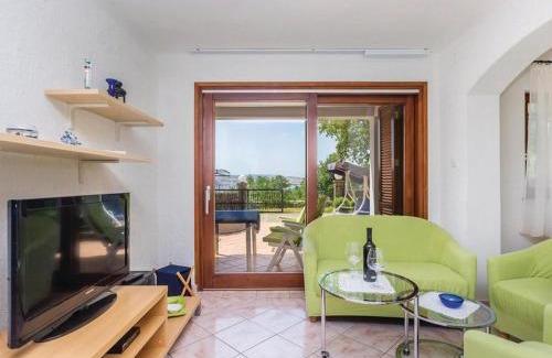 Cesarica Apartamento | Apartments Paola - Studio Apartment with Terrace and Sea View