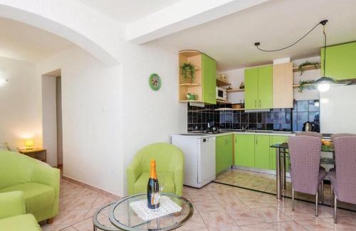 Cesarica Apartamento | Apartments Paola - Studio Apartment with Terrace and Sea View