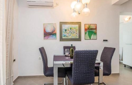 Cesarica Apartamento | Apartments Paola - Two Bedroom Apartment with Terrace and Sea view